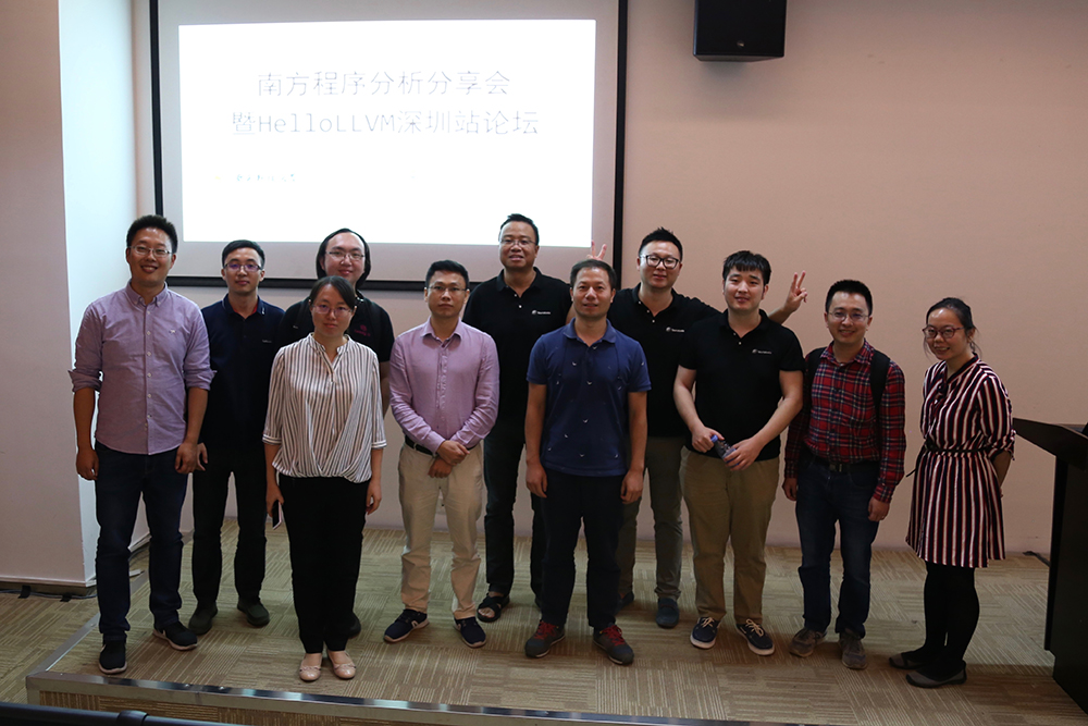 1541043614486790.jpg 123嘉宾合影.jpg